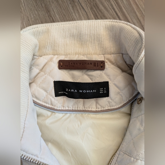 ZARA Women's Quilted Vest - Picture 2 of 6